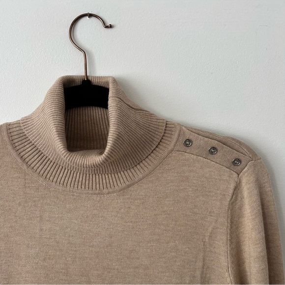 Calvin Klein Women’s Colorblock Turtleneck Sweater - Picture 3 of 5